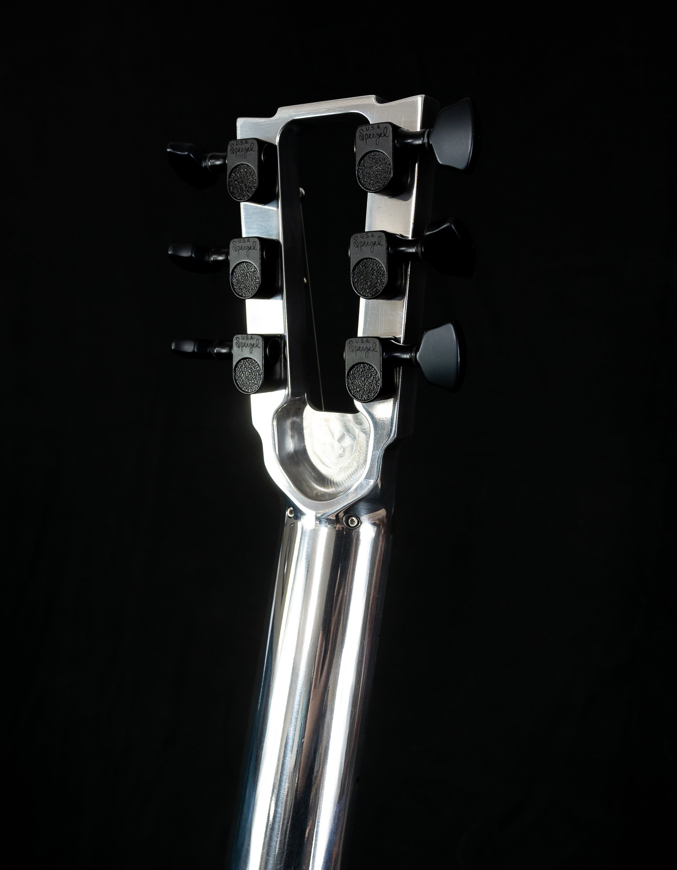 aluminatiguitars.com