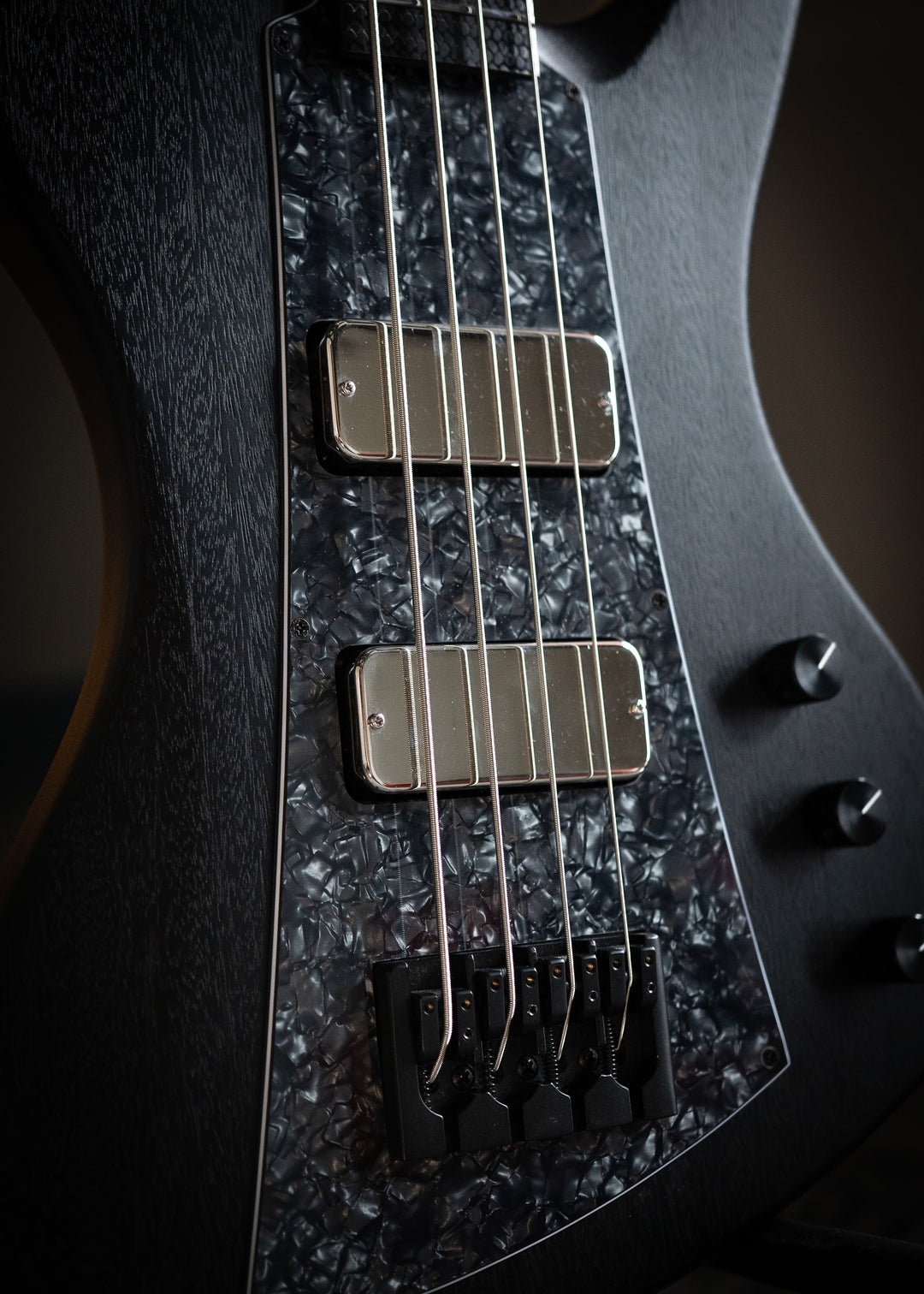 Helios Kevin Scott Signature Bass – Aluminati Guitars