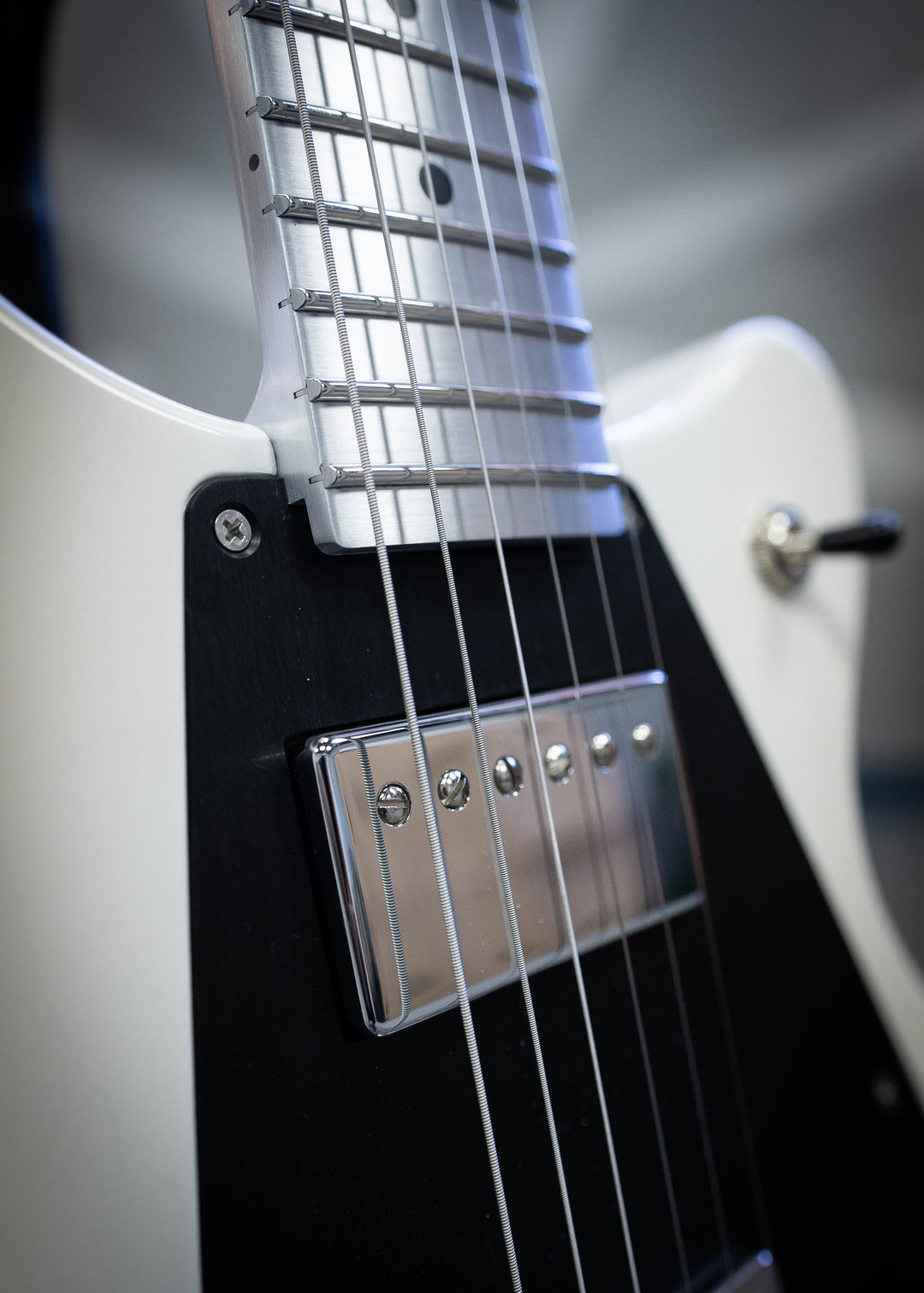 Nebula Custom DX Pearl White Edition – Aluminati Guitars Nebula Custom DX Pearl White Edition – Aluminati Guitars
