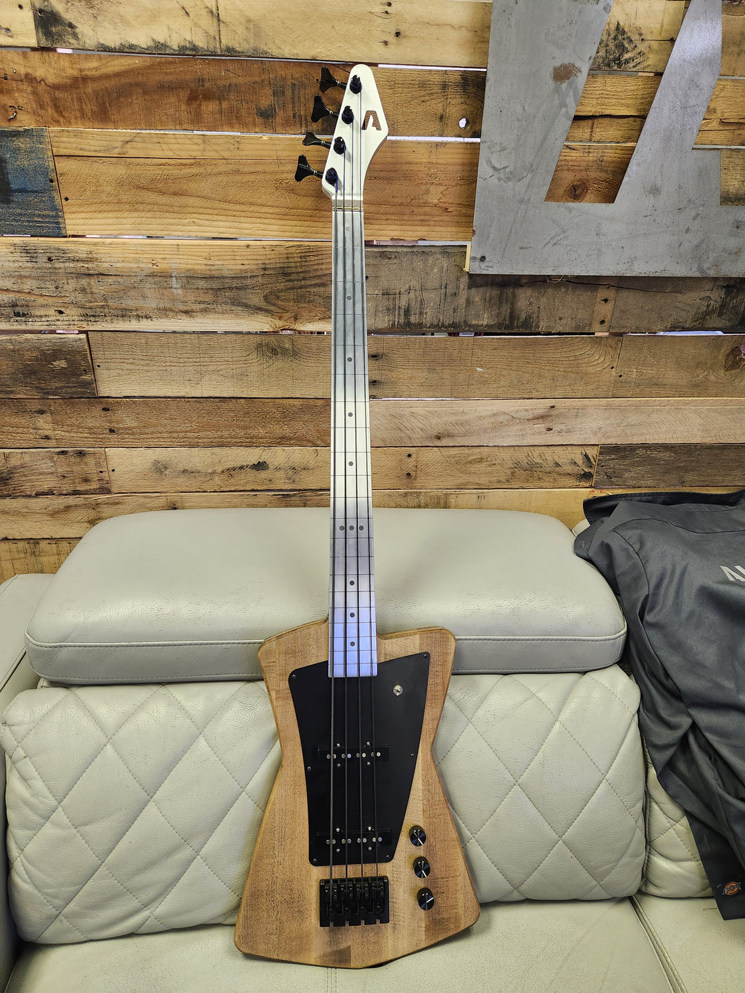 Terra Series Orion Bass with Fretless Aluminum Neck – Aluminati
